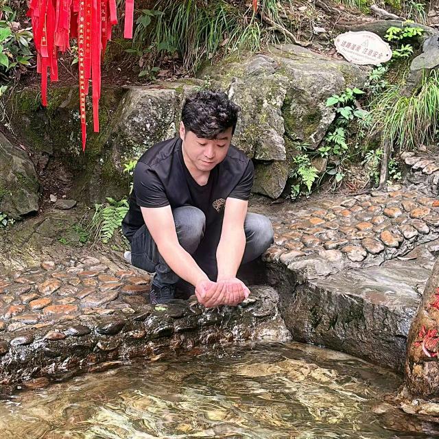 @陆勇