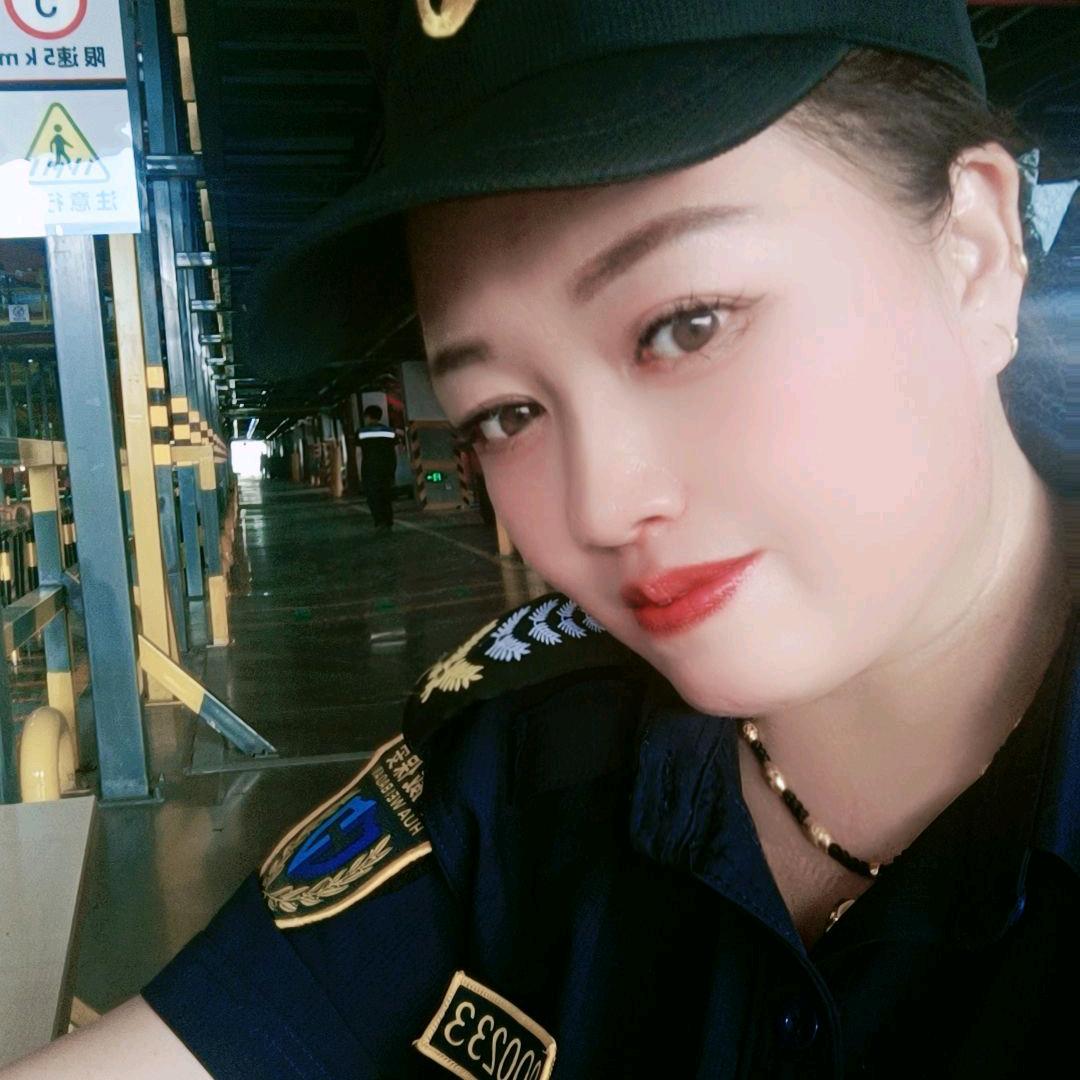 艳艳 （孤独中老）