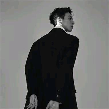 淡墨清荷～妩媚了谁的泪