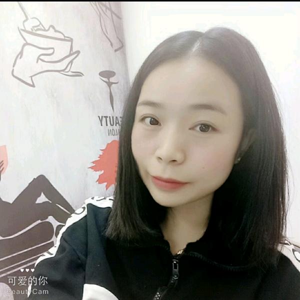 高冷的美少女