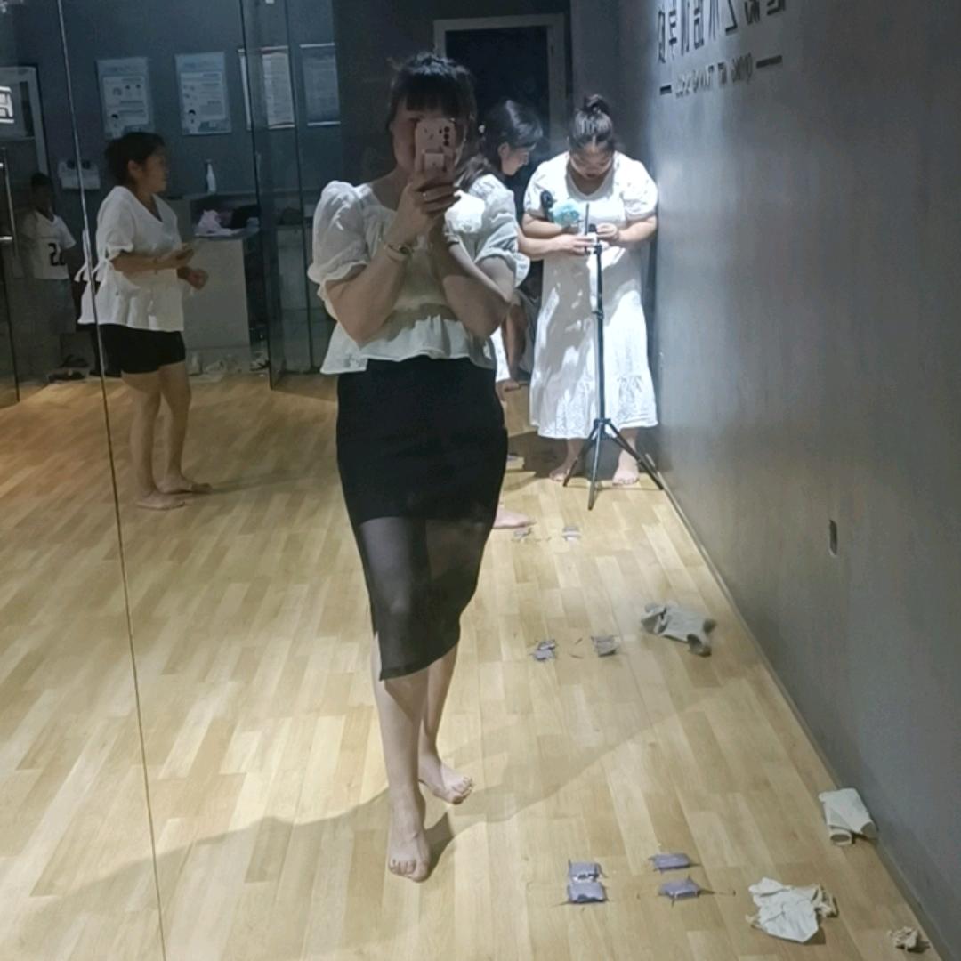 小三   吃不饱