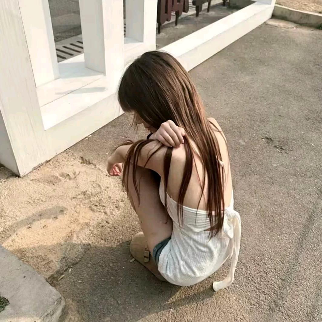 不混社会只卖萌