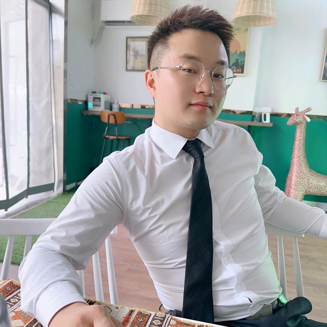 爱看房的张同学