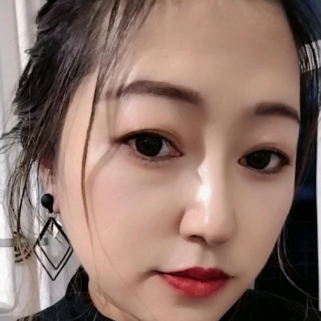 英子