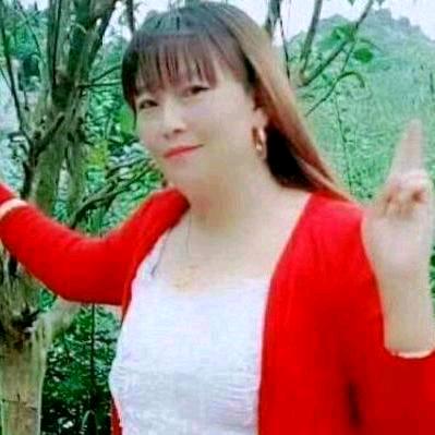 小美早上10点30分开播