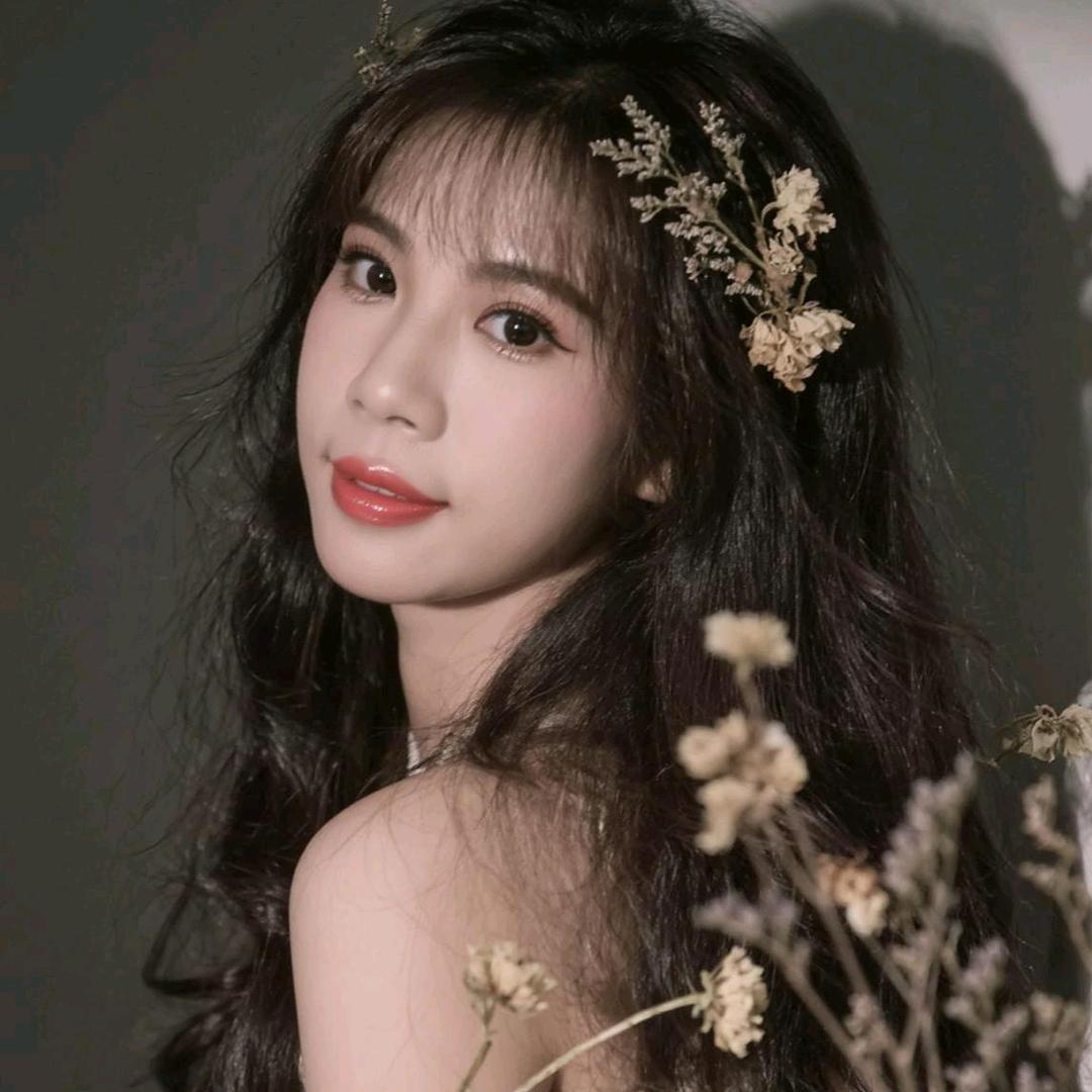 韦江玲 hue hoa binh 28