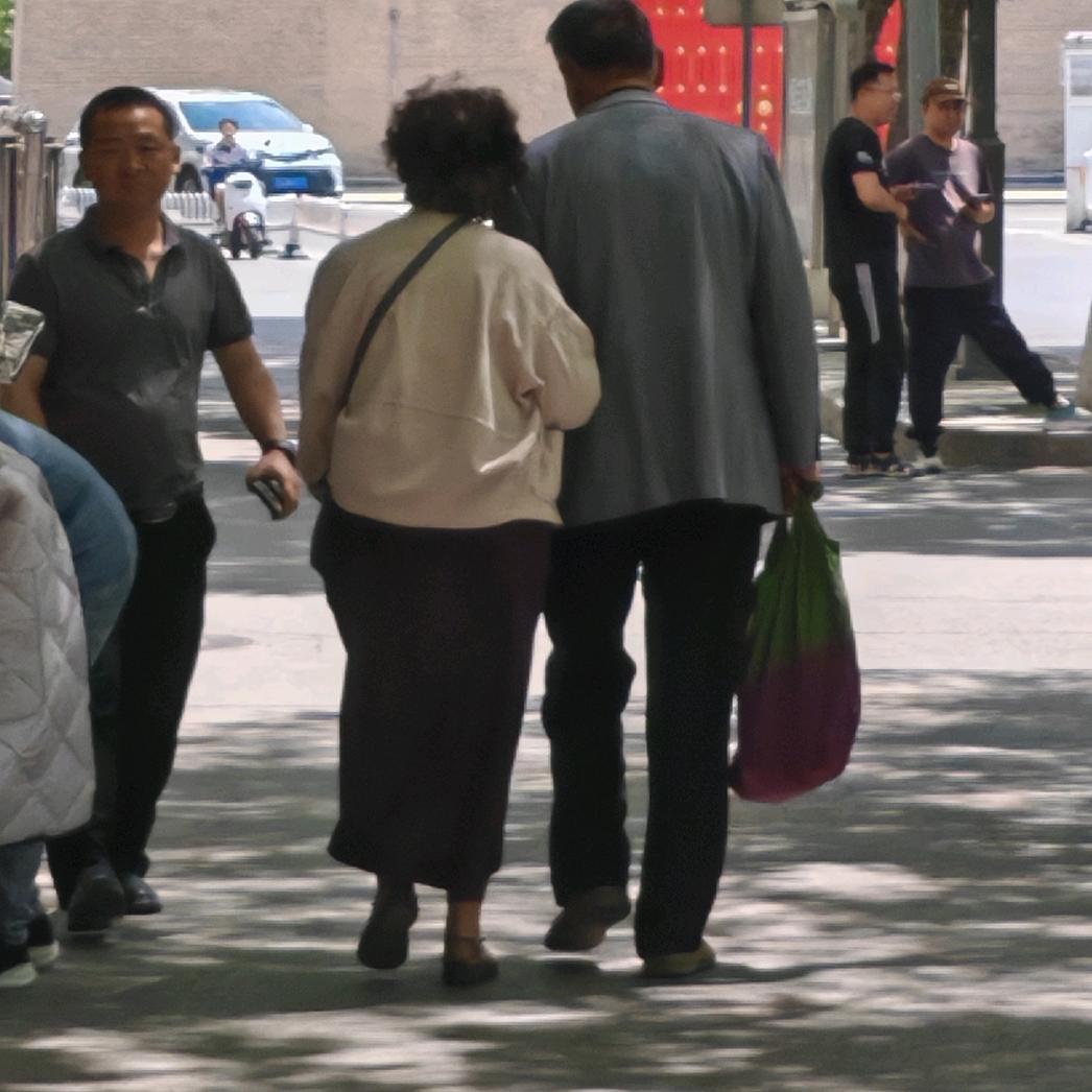 风雨无情人有情