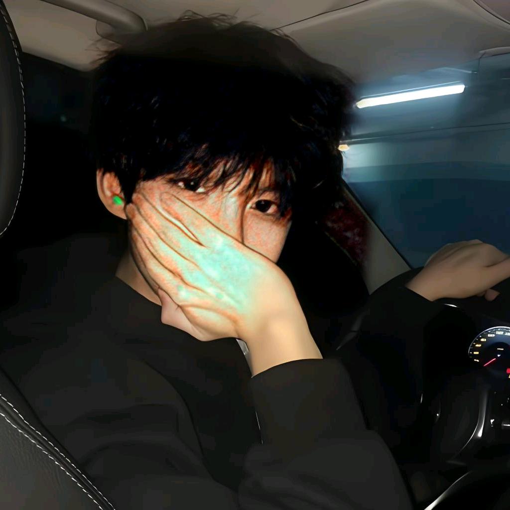 孤ᨶ႒ᩚ久   　　　　🪳 　   ╲