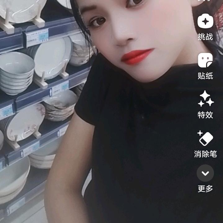 我是一个受过伤的女孩子，谁能够对我好好一