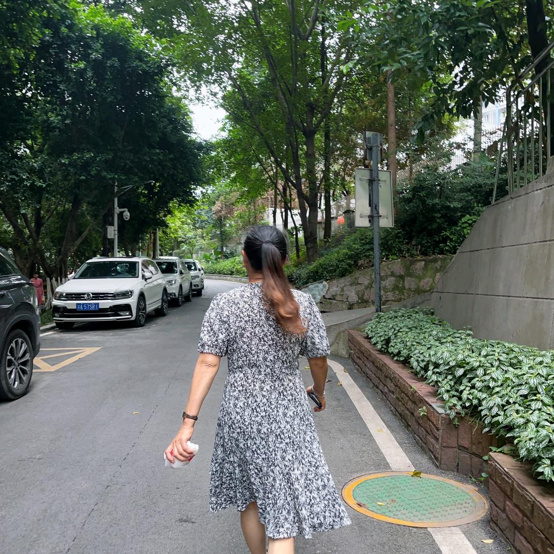 相親相愛的一家人。