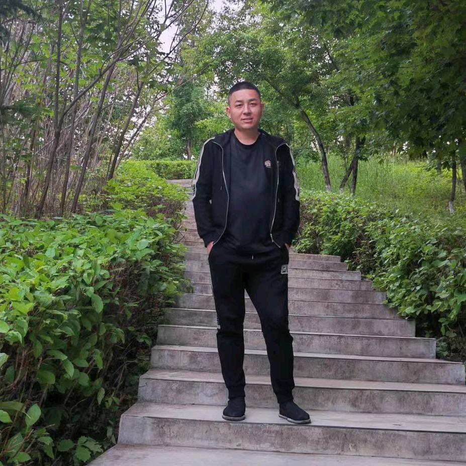 小季子🌃 《室内粘砖》