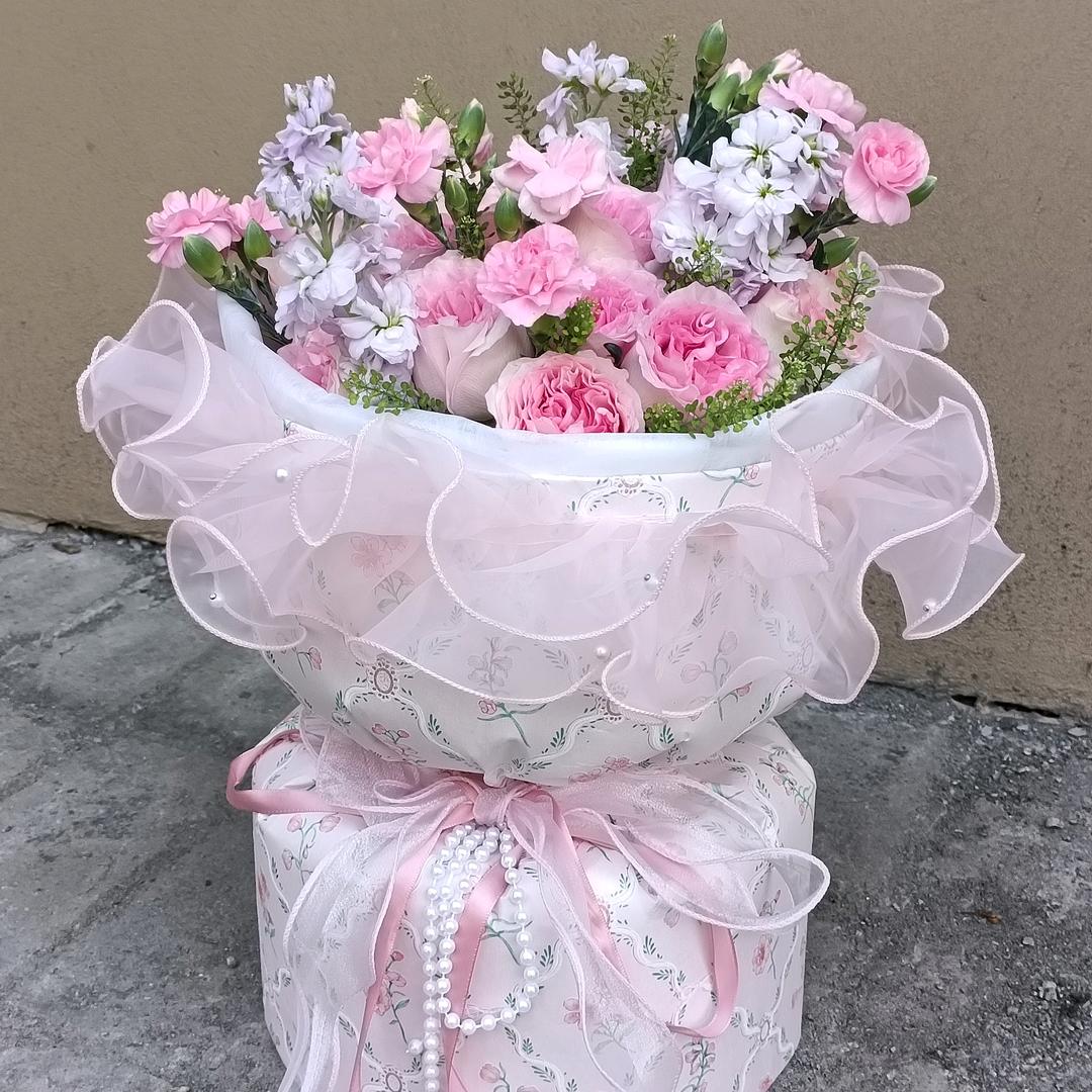 又见，花开淡墨