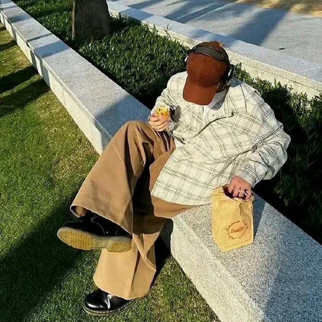 偷吃鸡架被打成折叠屏