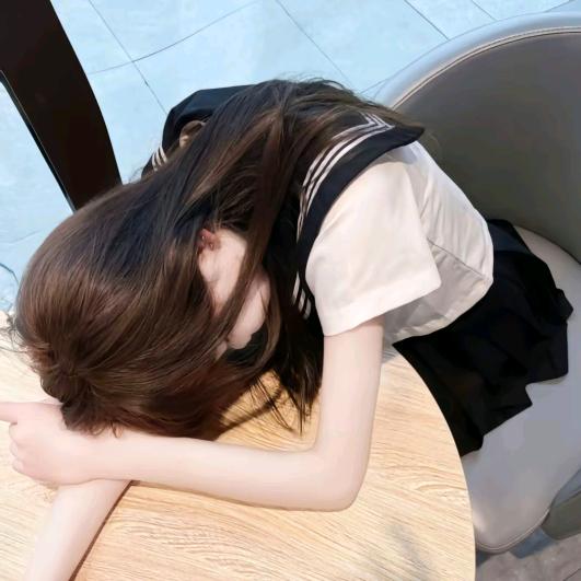 上官子怡
