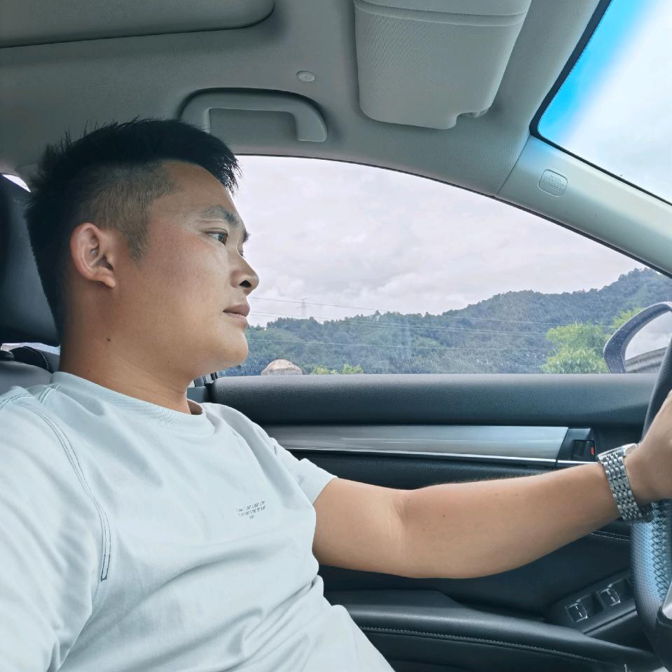 望谟方圆驾校杨教练