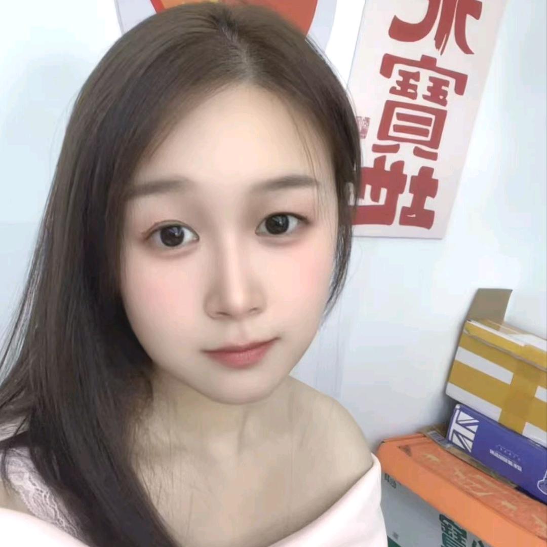 ༺是᭨ᮩ小白吖💕