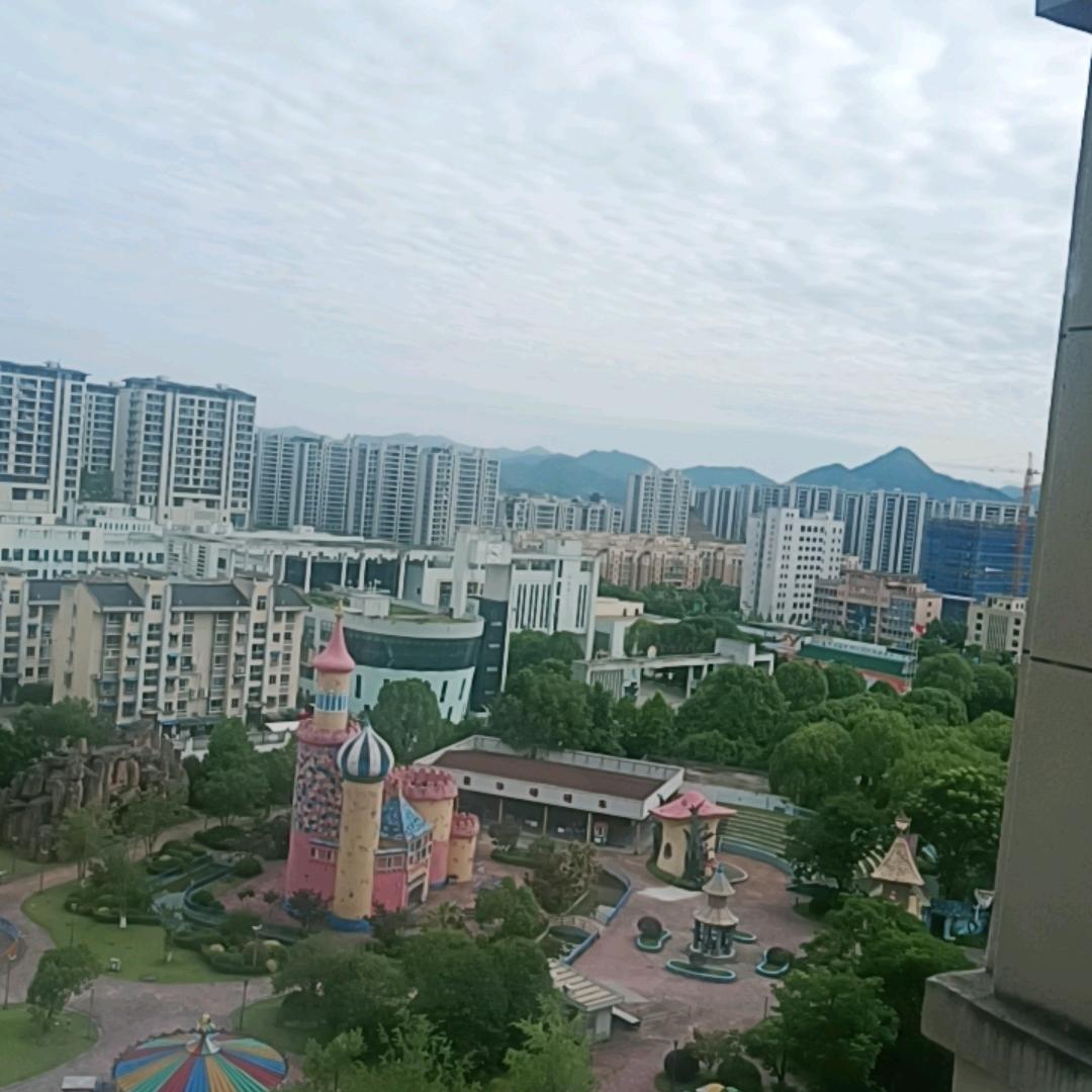 王萍