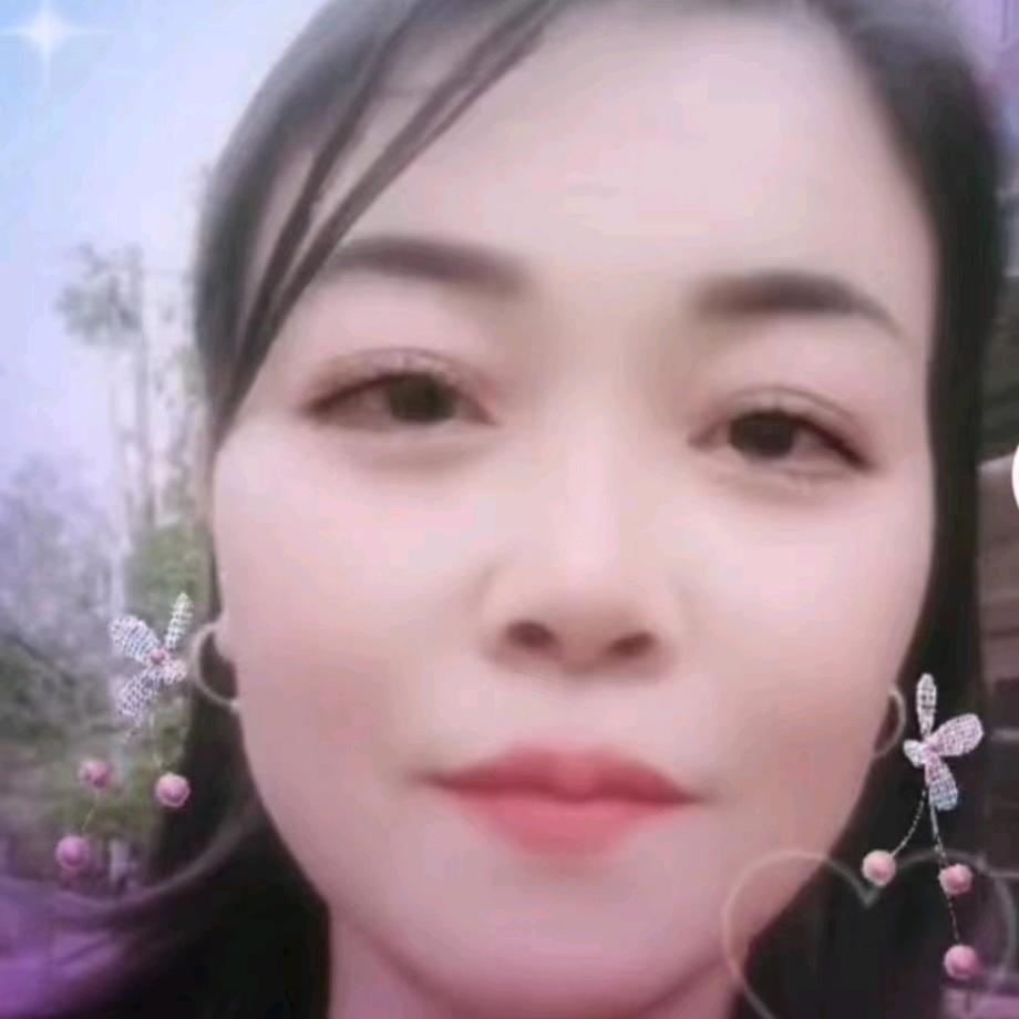 农村姐。聊天唱山歌直播间。欢迎进来的家人