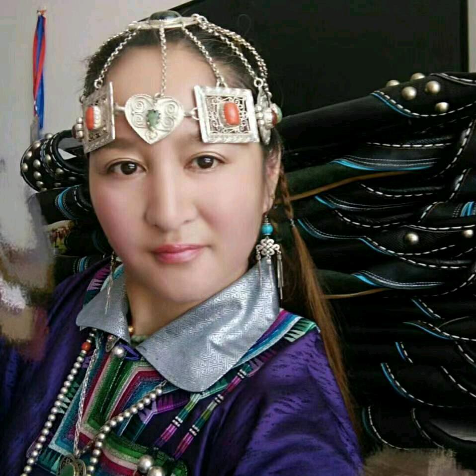 萨如拉塔拉民族工艺品加工