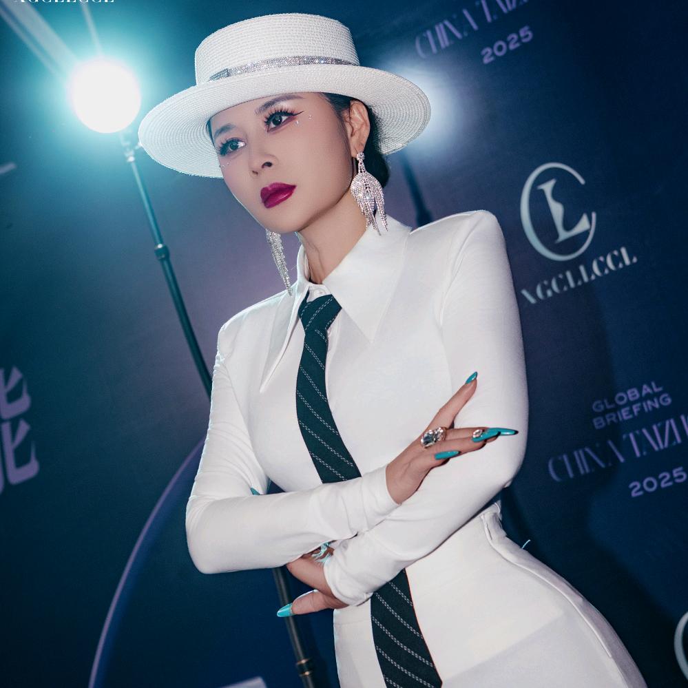 胡也玲  身材管理设计师