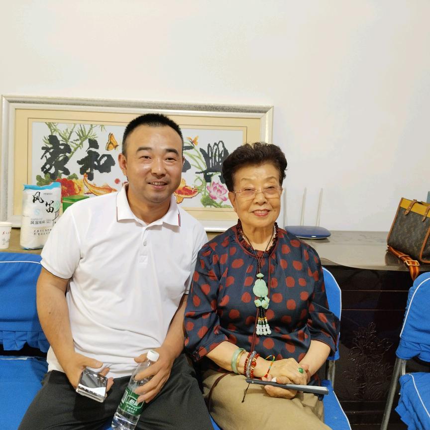 汤臣（晋剧主播）