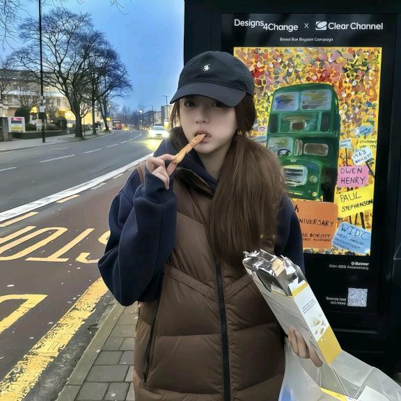 ㅤㅤㅤ  Lynn  ㅤ