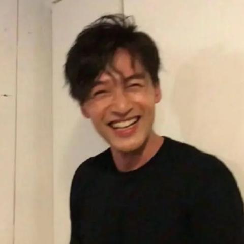 Qi.