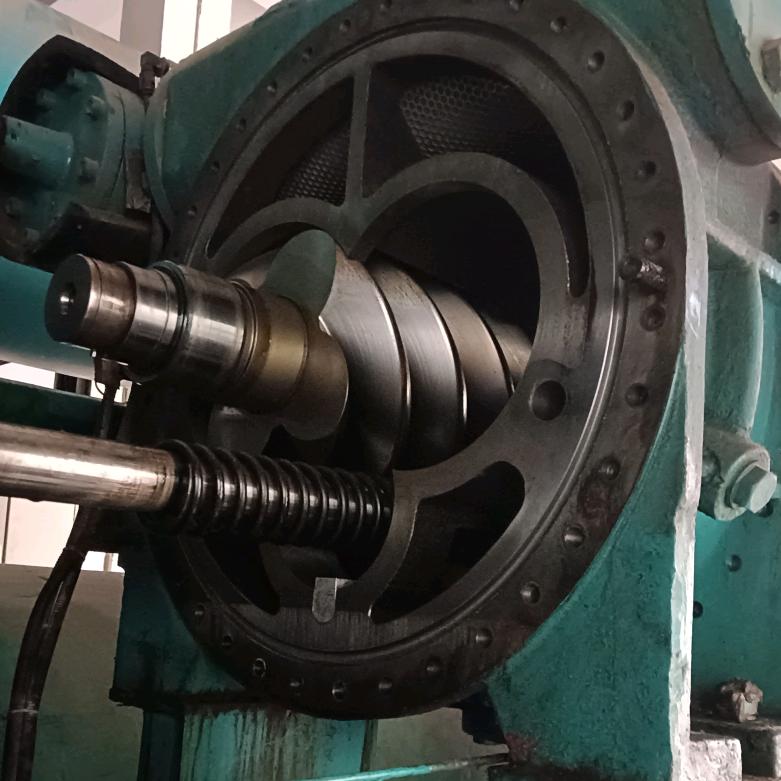 制冷螺杆压缩机维修王建民