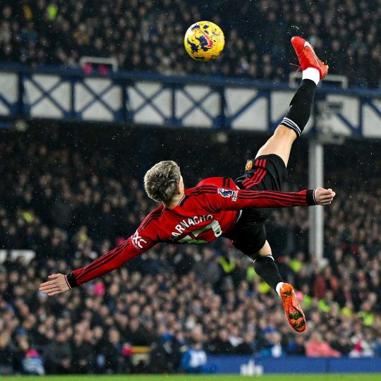 SIU满青春球星卡屋