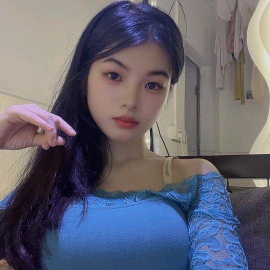 我是一只小密蜂