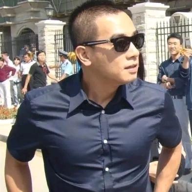 叫我狼哥