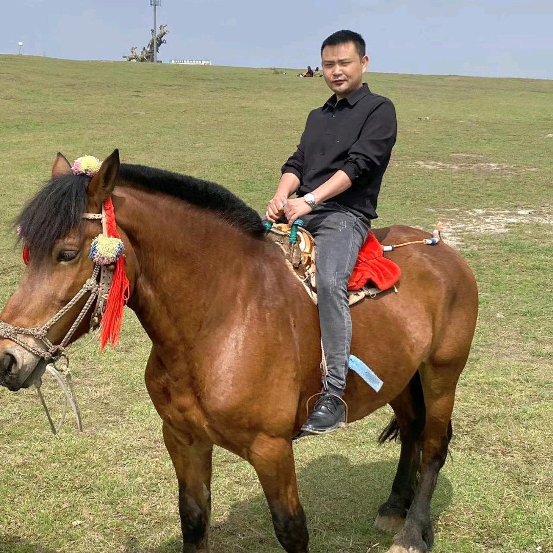 八零后小伟