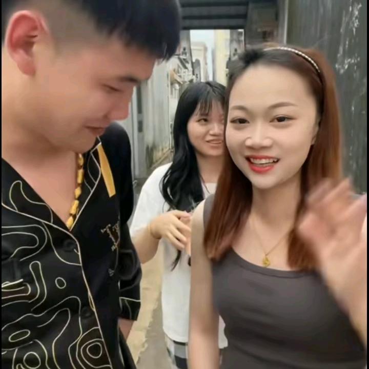 一家之🏠主