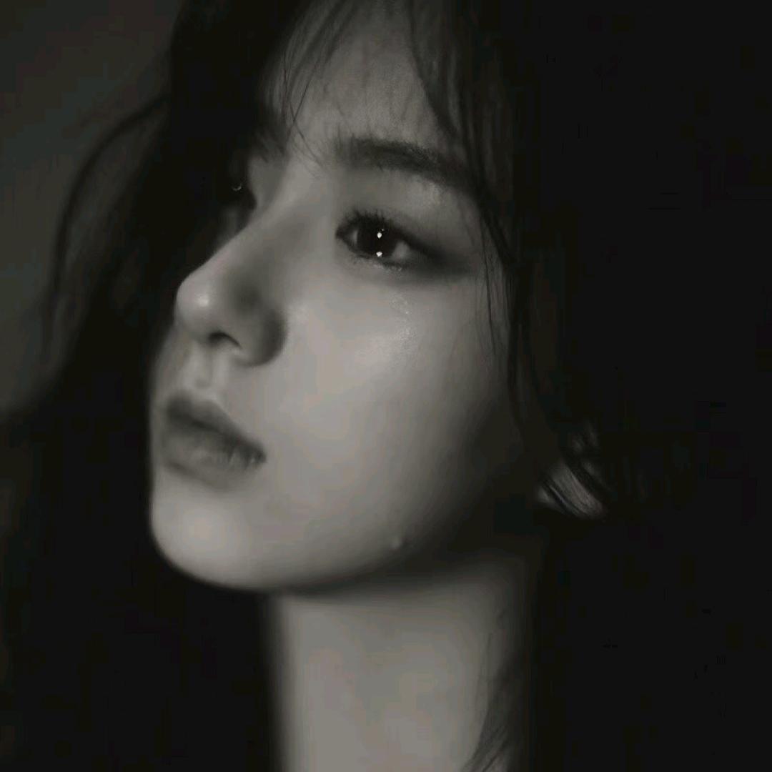 𝓇𝒶𝓎𝓂 𝓎𝑜𝓀🖤