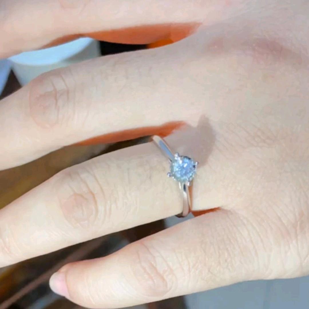 玲，荟生法尔加头皮健康赛道