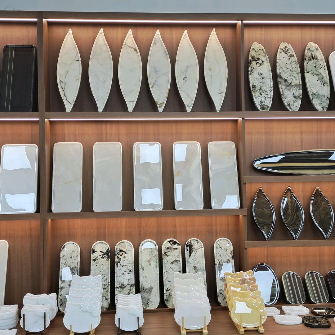 经营奢石茶盘的惠安女