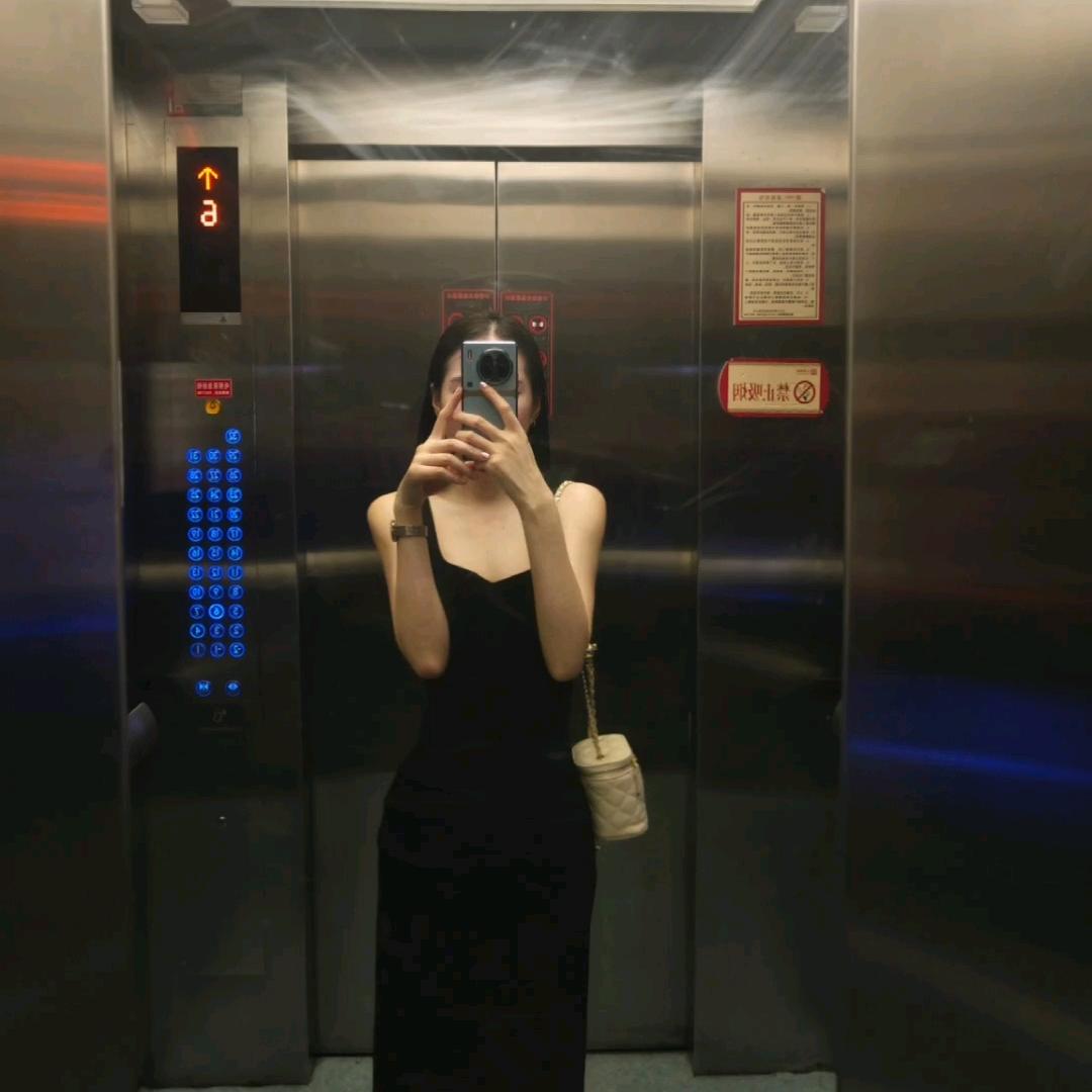 👧