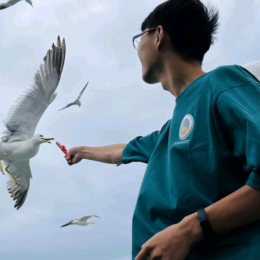 红旗冉冉如焰