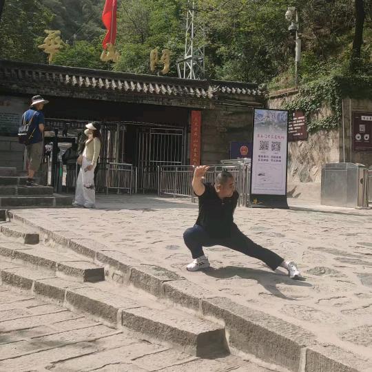 坚强面对