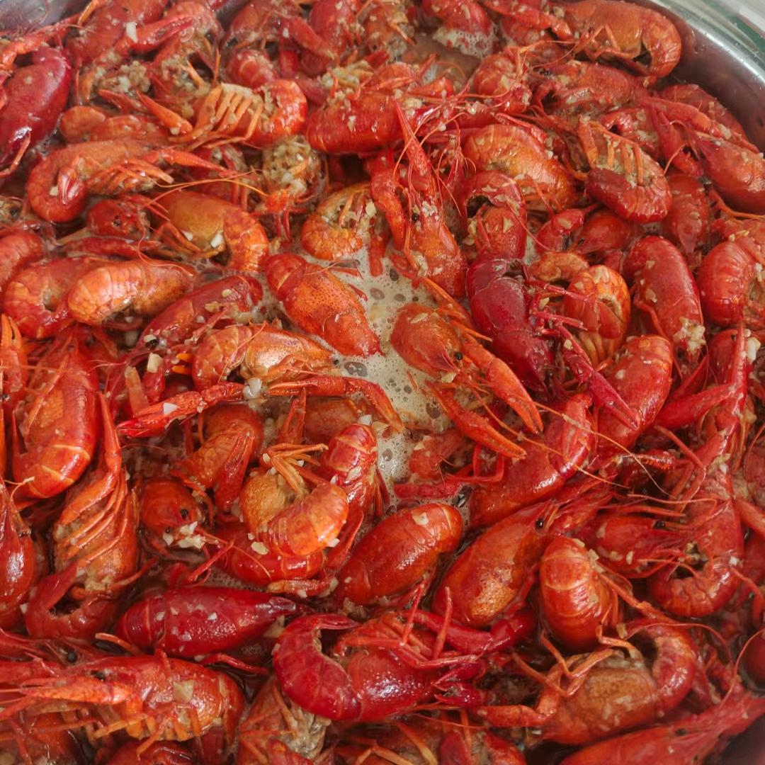 清真特色小龙虾（工业路与冠宜春酒厂路口）