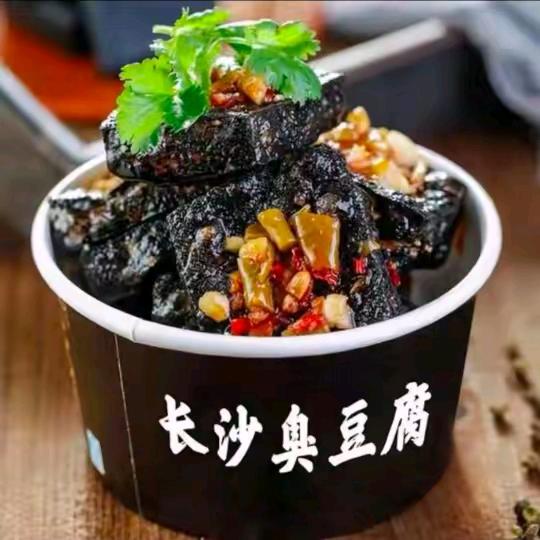 葡萄很酸🍇烟花一般🌹