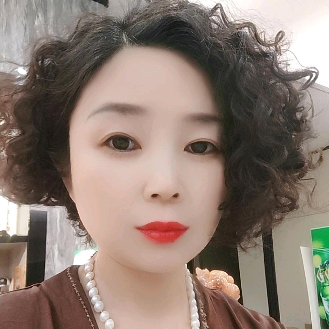 小龙女梅儿