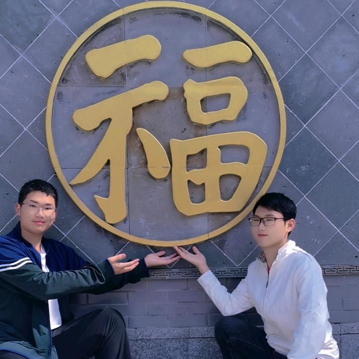 带刺的玫瑰8686。