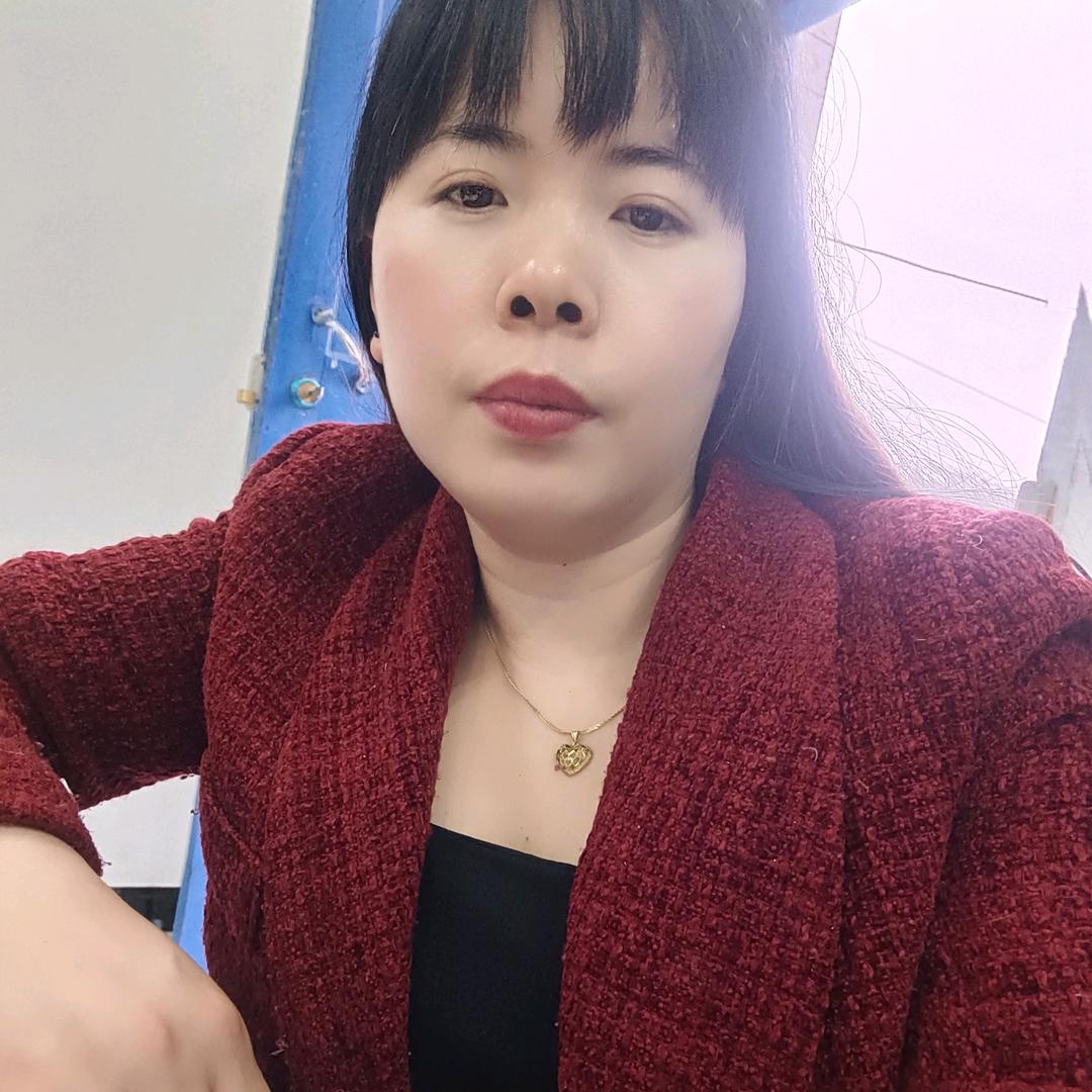 轻素栖花里《珠藏店》