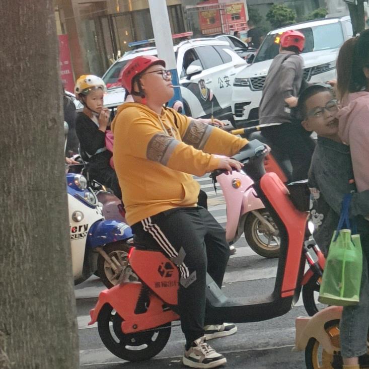 鐀