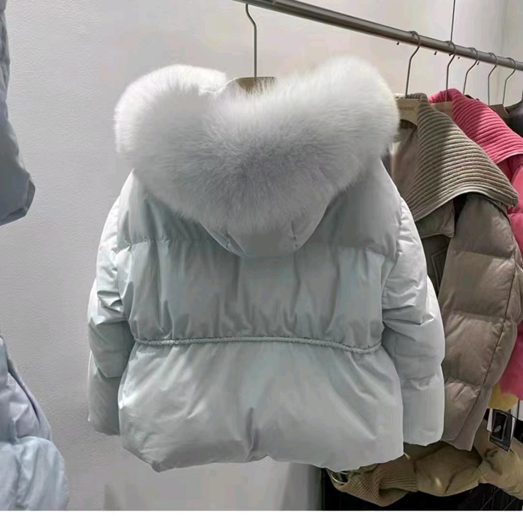 《今喜女装》单县义乌商贸城一楼大厅