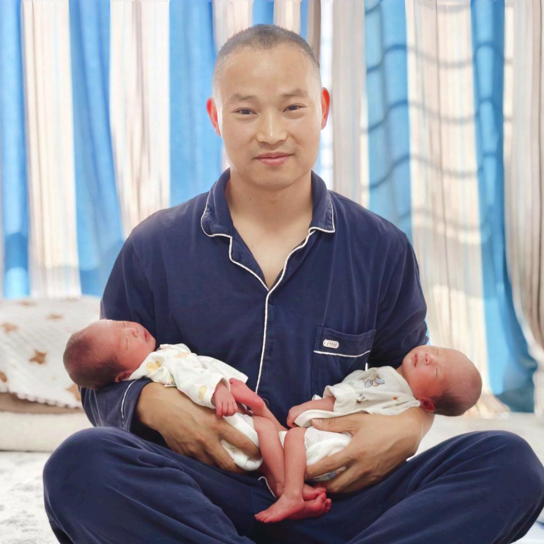 范三强【龙凤胎奶爸】