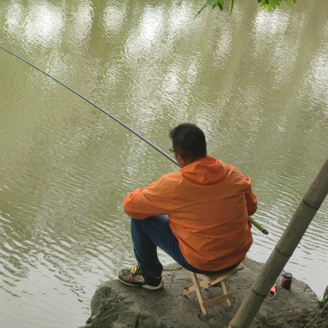 爱钓鱼的汽车教练