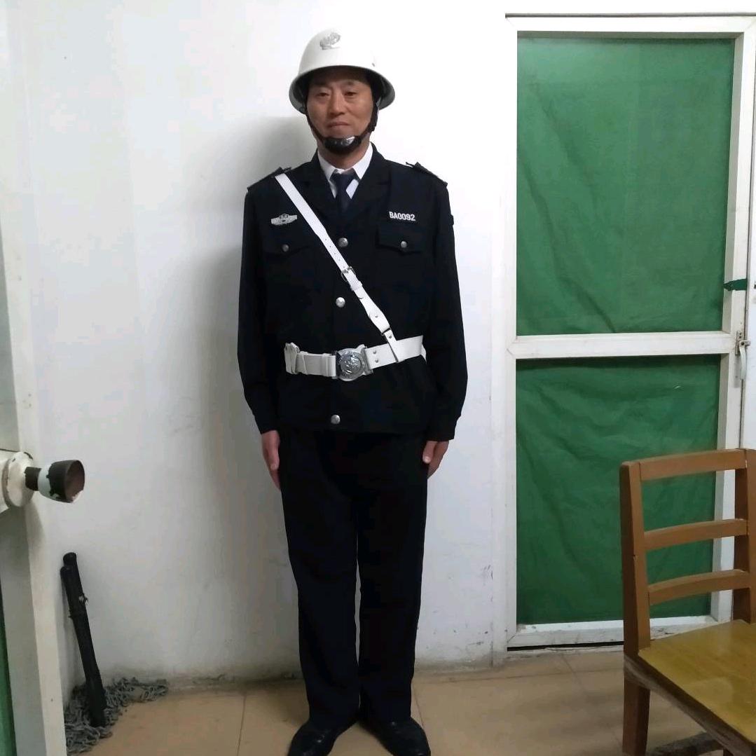 秦士龙