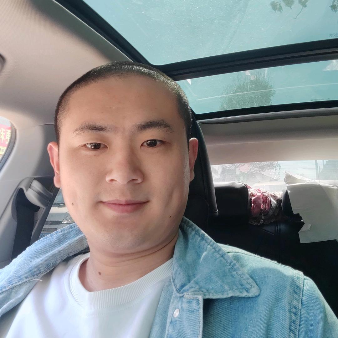 幼稚的男孩